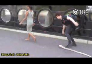 街头搞笑爆料视频大全下载,笑料横生!街头搞笑爆料视频大全精选集锦 第2张 街头搞笑爆料视频大全下载,笑料横生!街头搞笑爆料视频大全精选集锦 第2张